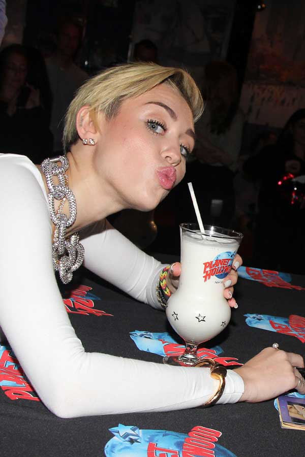 Miley Cyrus at Planet Hollywood 